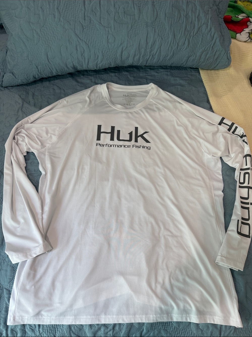 Huk White Long Sleeve Performance Fishing Shirt with Black Logo Men’s XXL